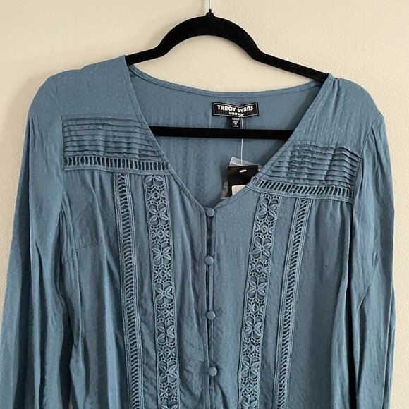 Tracy Evans Limited Wmn XS Blue Embroidered Tie/Button Front L/Sleeve Blouse NWT - Picture 4 of 12